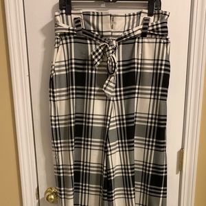 High Waisted Wide Legged Pants